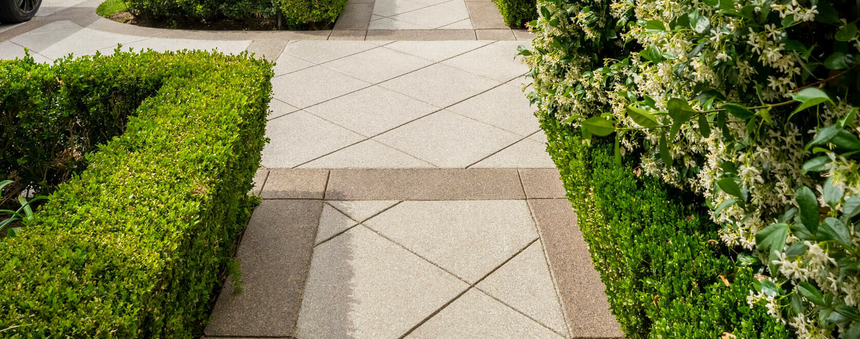 65b3b9358e982edb725412cc_Moderno1